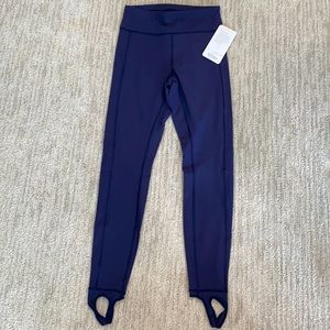 Lululemon Hold On Tight Solid 28" * Stirrups